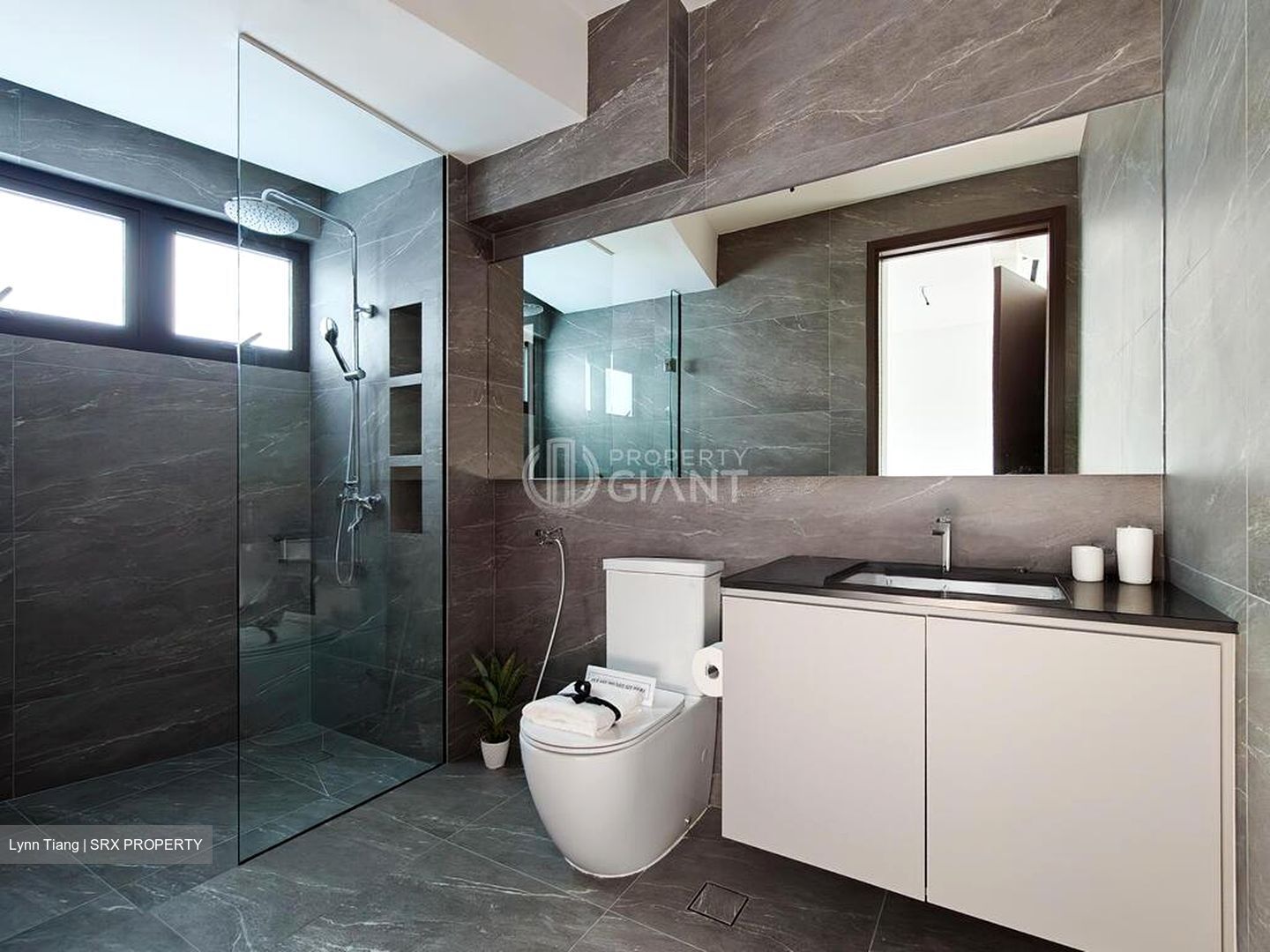 Lorong H Telok Kurau (D15), Terrace #508682261